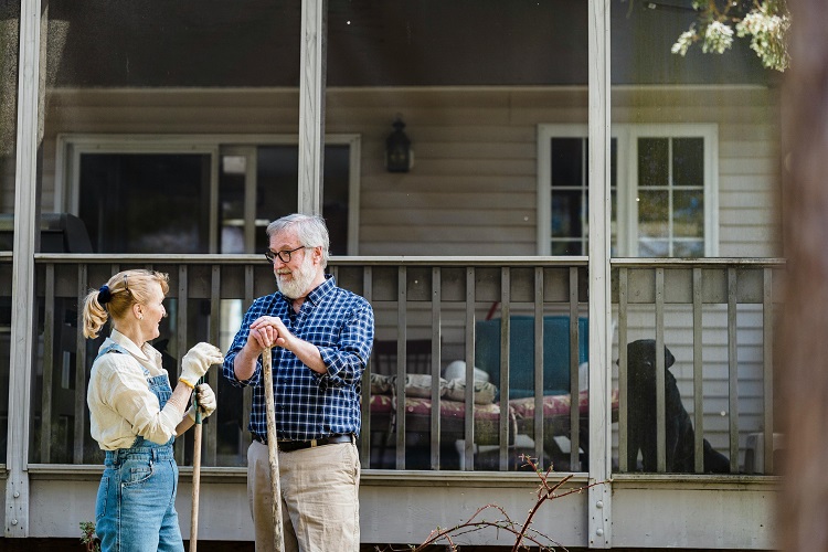 How to Support a Loved One's Transition to Senior Living